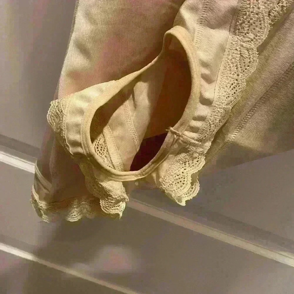 Body Shaper Fajha snaps and zips with bottom opening size Large nude color - Picture 5 of 5